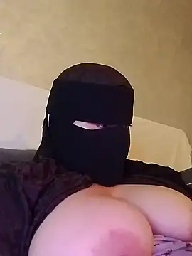 LANA___sexy Adlı Modelin Canlı XXX Sohbeti