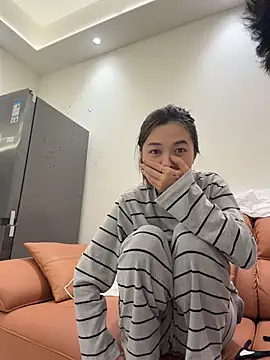 yezi740 现场XXX聊天