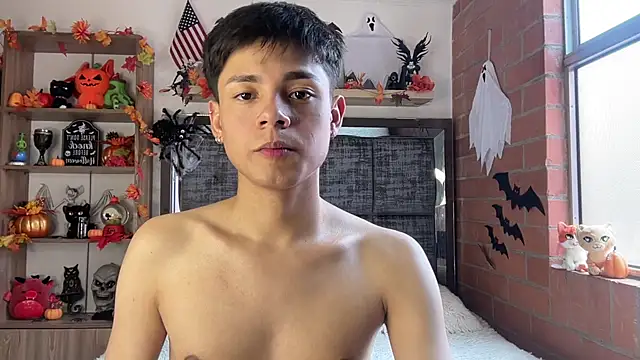 Show modela Andy_Belier23 na web-kameri