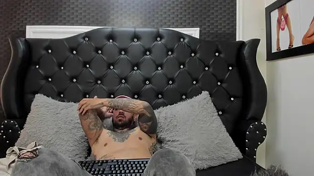 Matt_Smith__ Live XXX-chat