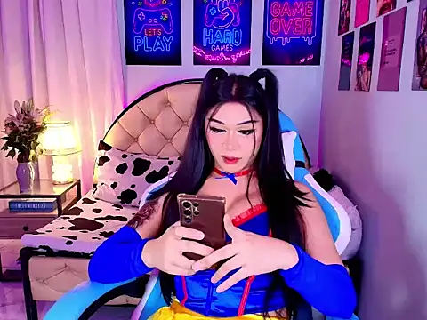 SexxyTsLoverr Webcam show