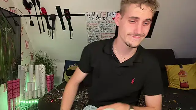 Cookieboy88's Live XXX Chat