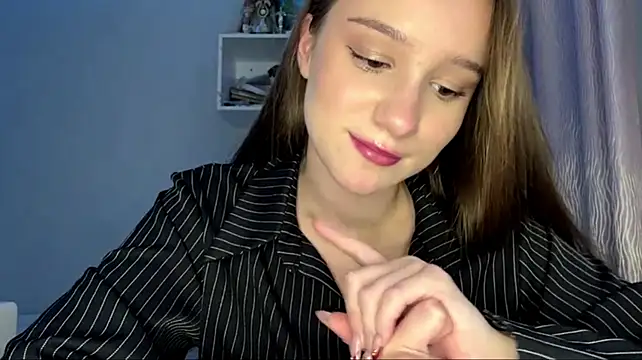 DonetteAlaya Adlı Modelin Canlı XXX Sohbeti