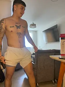 Christopher_strongg Live XXX-chat