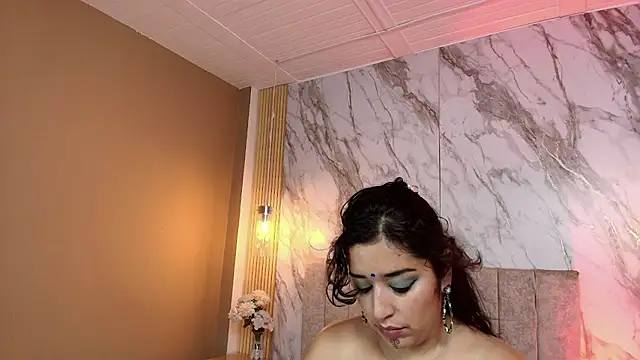 sophiaamethystt Adlı Modelin Canlı XXX Sohbeti