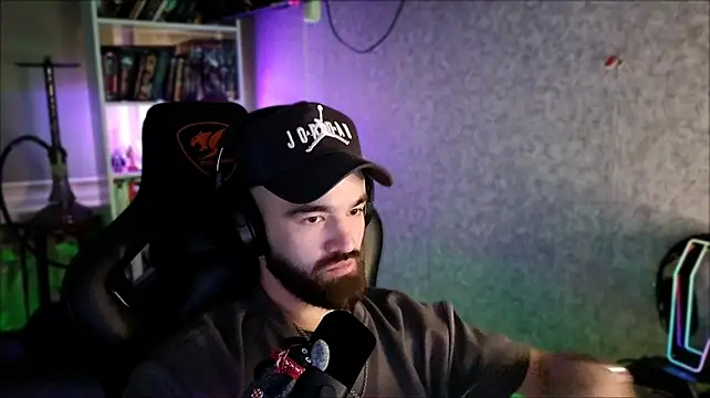 Živý XXX chat _Serious_Man