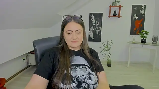 Chatroom XXX en direct de MistressDarrah
