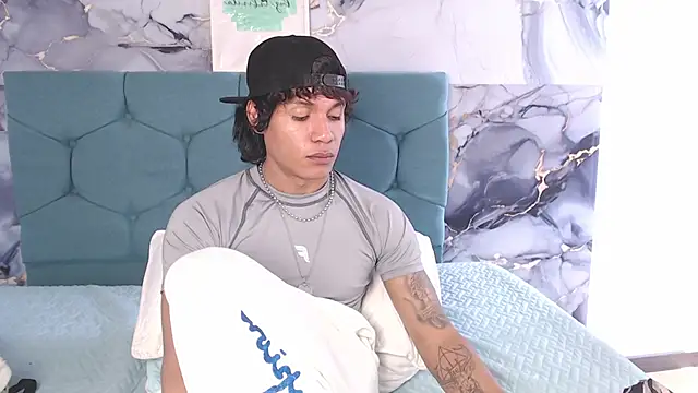 MaximilianRoth live XXX chat