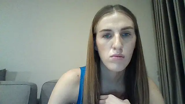 Evelyny's Live XXX Chat