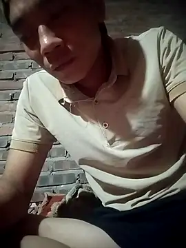 Chillbiiii 网络视讯表演