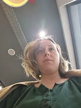 Živý XXX chat Public_Katrisha