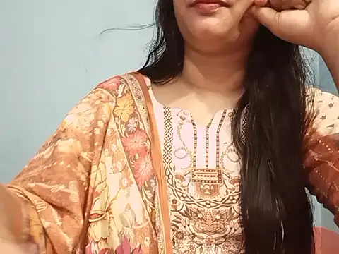 Adhiti_1 Live XXX-Chat