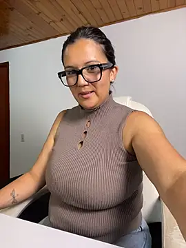 SWEETLILY18 Chat XXX live