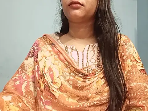 Adhiti_1 – Naživo XXX chat