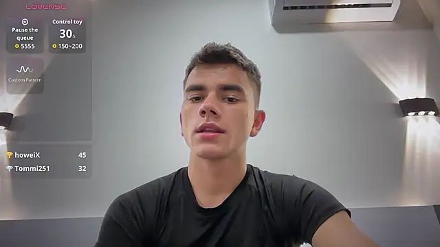 Just_Max02's Live XXX Chat