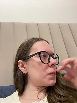 _velvet_whisper_'s Live XXX Chat
