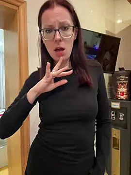 RussianGirls_ Chat XXX live