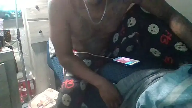 הופעת וובקאם של zdaddymm