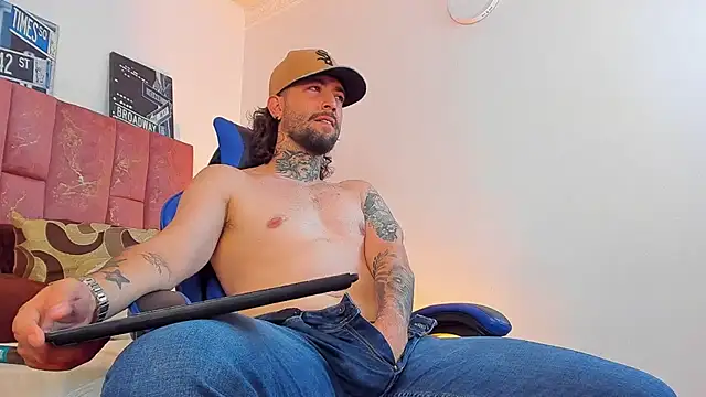 XXX chat uživo modela ALPHA_MASTER1