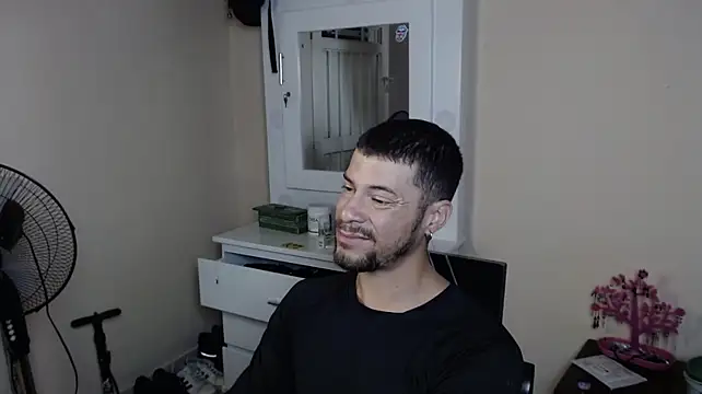צ'אט XXX בשיד ור חי של billyfindom