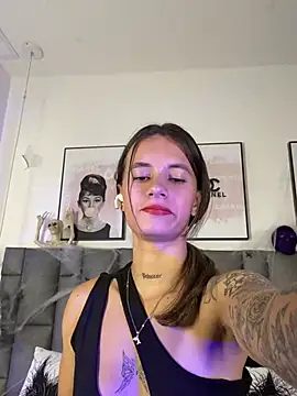 Chatroom XXX en direct de JuliaColemann
