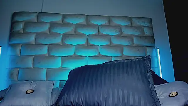 Czat XXX na żywo – HollyGrey_