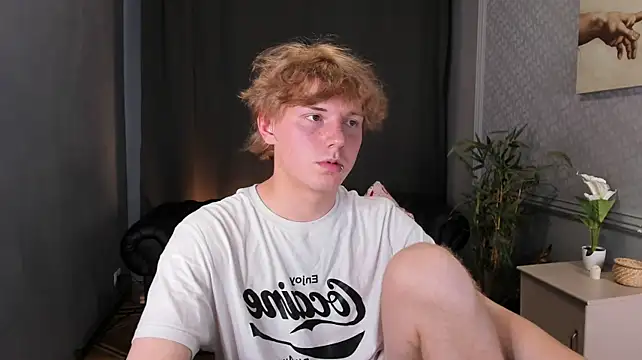 عرض كام Benjamin_Brooke