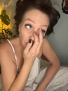 MilfOfDreams' Live XXX Chat
