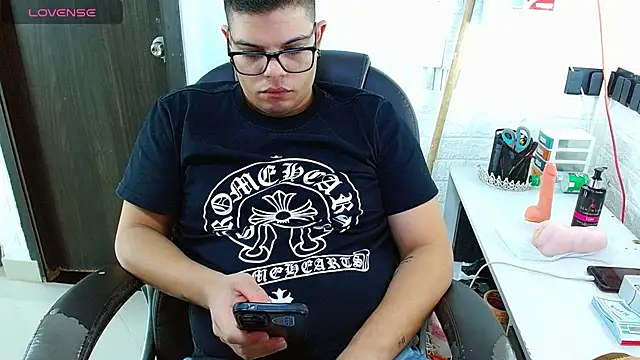 XXX chat uživo modela Realjoel01