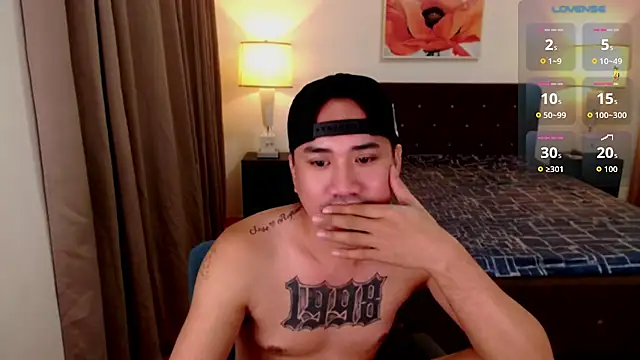 ExtraLarge_Ron 即時 XXX 聊天