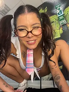 CherrySmirkXXX – Naživo XXX chat