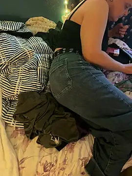 Thickerthenasnickerandkk Webcam show
