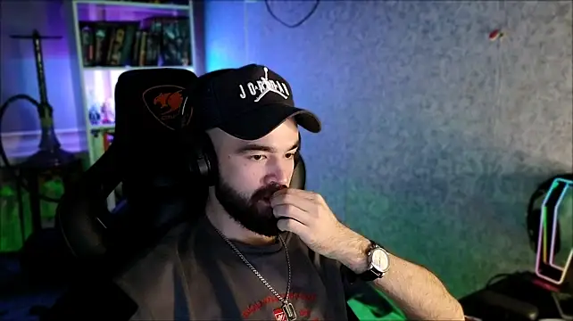 _Serious_Man live XXX chat