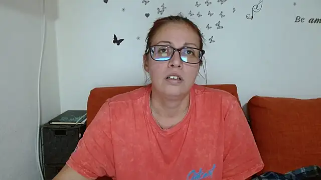 LadyHellene Chat XXX live