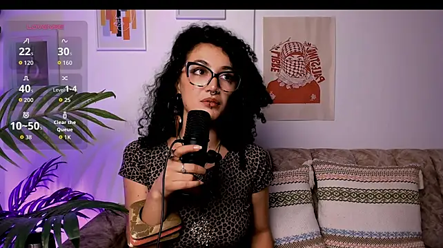Chat +18 de CurlyMeryJane ao vivo