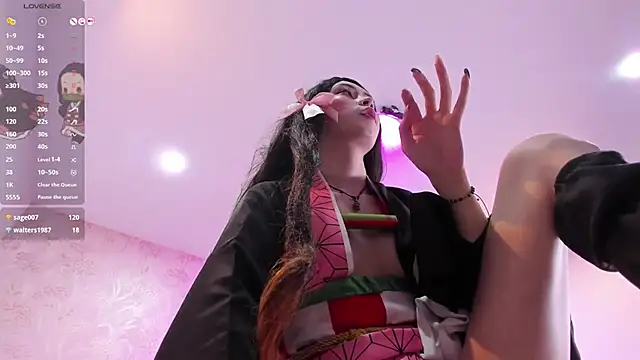 NEZUKO_MITSURIのライブXXXチャット