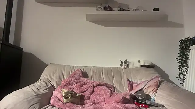 XXX chat uživo modela DouceMarine