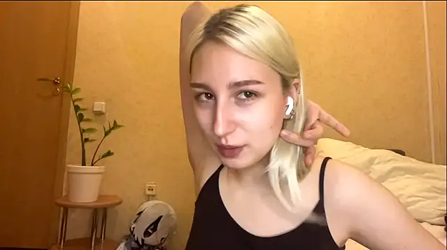 LishaNuding Chat XXX live