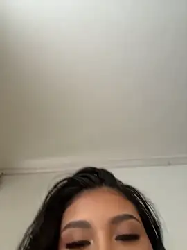 IvyX_X Chat XXX in diretta