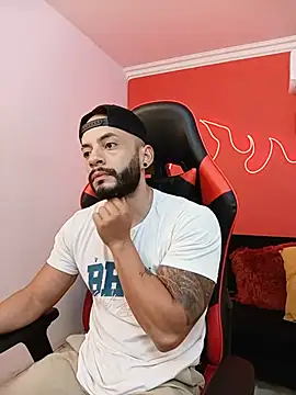 Mike_savage3 Chat XXX in diretta
