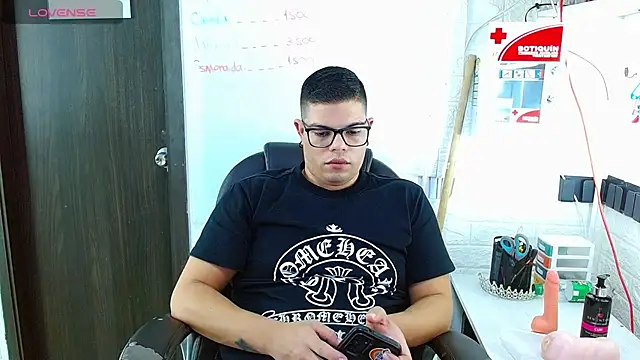 Chat +18 de Realjoel01 ao vivo