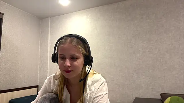 FerneDeahl Live XXX-chat