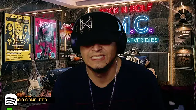 chino_roz Pertunjukan Webcam