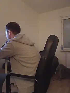 erikdanil's Live XXX Chat