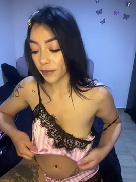 mia_dollce_'s Live XXX Chat