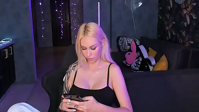 Blckmirrorr's Live XXX Chat