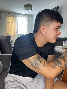 XXX chat uživo modela Christopher_strongg