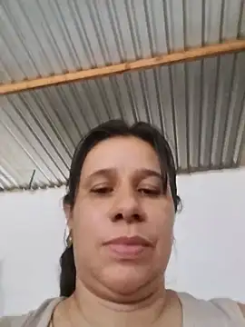 MIA-LARIOS Chat XXX in diretta