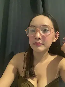 Chat XXX ao vivo de YoungPinay_022
