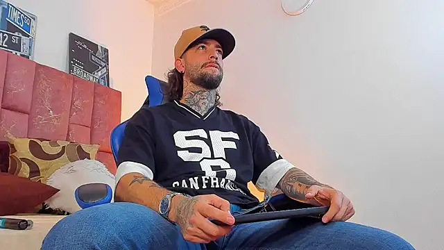 XXX chat uživo modela ALPHA_MASTER1